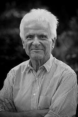 Έφυγε σήμερα ο Henry Dougier, ένας μεγάλος εκδότης στον οποίο οφείλω το «Καφενείο του Αιόλου»...